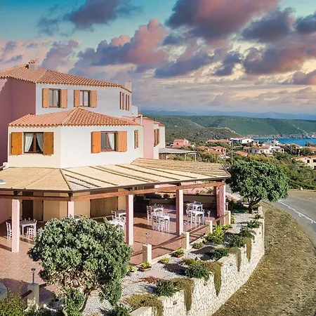 Trinità Dei Corsari Hotel